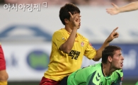 [포토] 케빈 '이거 파울 아닙니까'