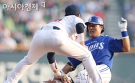 [포토] 이승엽 '3루는 욕심이었나'