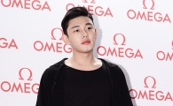 [포토]유아인, '패션센스 이 정도였어?'
