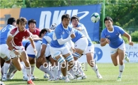 [포토]럭비공을 잡아라