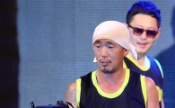 [포토]DJ DOC 이하늘, 안 뛰면 쏜다!