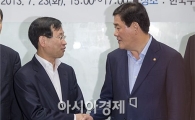 [포토]포털 업계 대표 만나는 최경환 원내대표