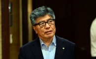 [포토]입장하는 김중수 한은 총재