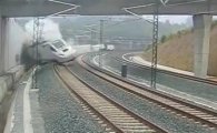 스페인 열차 탈선 사고, "곡선 구간에서 규정속도 어겨"