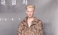 [포토]틸다 스윈튼, 믿을 수 없는 '다리길이'