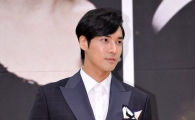 [포토]강지섭 '화보가 따로 없네'
