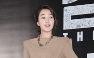 [포토]수애, 얼굴이 더 작아보이는 '어깨뽕의 위력'