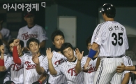 [포토] 이진영 '다시 동점!'