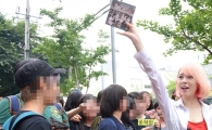 [포토]파이브돌스 나연 "마지막 남은 CD 가지실 분~"