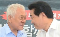 [포토]밝은 표정의 김한길-전병헌 