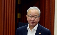 [포토]경제관계장관회의 참석하는 현오석 부총리 