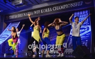 [포토]잘록한 허리 만들기? 줌바댄스 하나로 OK!