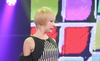 [포토]파이브돌스 혜원 '상의를 훌러덩~'