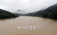 [포토]집중호우로 물 넘치는 곡성 섬진강 줄기 