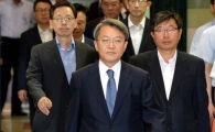 [포토]양건 감사원장, 표정 속에 착잡함이 가득
