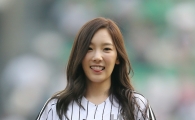 [포토] 긴장한 태연 '혀를 쏙'
