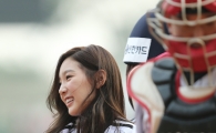 [포토] 소녀시대 태연 시구 미소