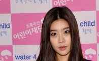 [포토]'걸스데이' 소진, 사인 들고 있는 인형(?)