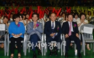 [포토]밝은 표정의 황우여 새누리당 대표 