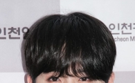 [포토]용준형, 여배우 위협하는 '꿀피부'