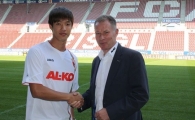 홍정호, 아우크스부르크 공식 입단…등번호 20번
