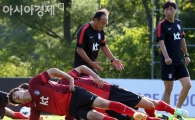 [포토] 준비운동하는 이청용
