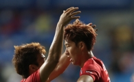 [포토] 선제골 손흥민 '안아줘요'