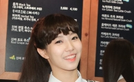 [포토]베스티 다혜, '제가 만든 커피 어때요?'