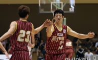 [포토] 우띠롱 '김민구, 패스 좋았어'