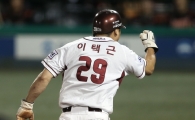 [포토] 이택근 '어제는 역적, 오늘의 일등공신!'