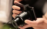 고화질 카메라 스마트폰 등장에 생존 모색하는 일본 카메라 업체들