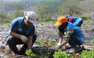 [공기업, 나눔은 π다]석유公, 1사1촌 마을서 9년째 일손돕기