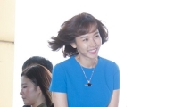 [포토]조윤희, 바람은 불고 치마는 짧고 '난감하네'