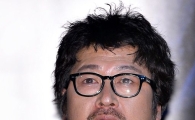 '화이' 김윤석 "이 놈이 언젠가 내 앞에 나타날 줄 알았다"