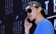 [포토]양동근, 전화 받는 것도 아니고~ 포즈 취하는 것도 아니야