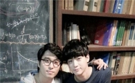 먼데이키즈 이진성, 유민규와 '훈훈 인증샷' 눈길