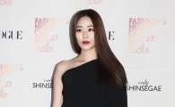 [포토]김효진, 아무나 소화 못하는 '언발란스 패션'