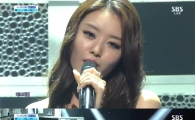 '인기가요' 송지은, '감성적 목소리+물 오른 여성미'