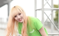 [포토]헬로비너스 윤조, 다리에 깁스했어요!