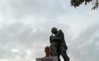 강의석, 국군의 날에 '또 알몸시위'