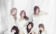 AOA, 7인조 완전체 컴백…'소녀에서 숙녀로'
