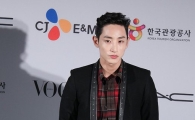 [포토]이수혁, 인기만큼 여유로운 모습