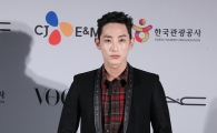 [포토]이수혁, '꽃을 든 남자'