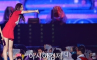 [포토]손나은, 경주팬들 반가워요~