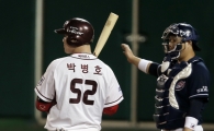 [포토] 박병호 '첫 타석에 너무 큰 걸 보여줬나'