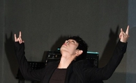 [포토]정준영, '사차원 포즈'