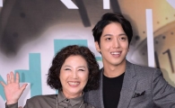 [포토]고두심-정용화, 다정한 엄마와 아들