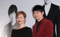 [포토]포즈 취하는 염정아-김유석