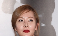 [포토]염정아, 시선잡는 '강렬한 립스틱'