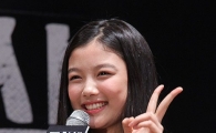 [포토]김유정, 삼촌팬 흔드는 '귀요미송~'